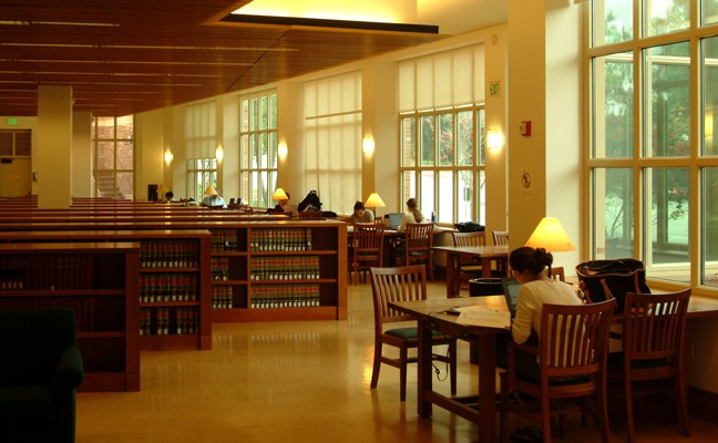 Students in UCLA Law’s Hugh and Hazel Darling Library